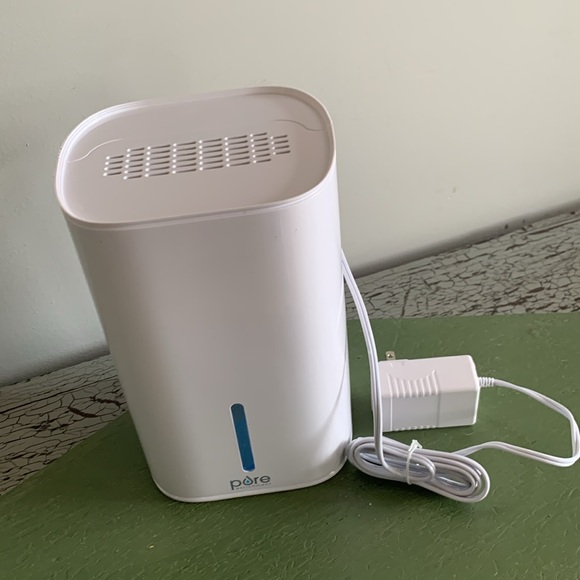 Pure Enrichment PureDry Mini Dehumidifier - Compact Water Tank - Picture 4 of 10